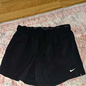 NWOT Nike women shorts